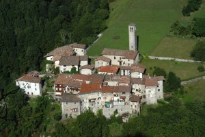 Borgo di Cornello dei Tasso